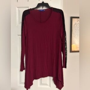 Apt. 9 Women's Maroon Top with Black Lace Accents